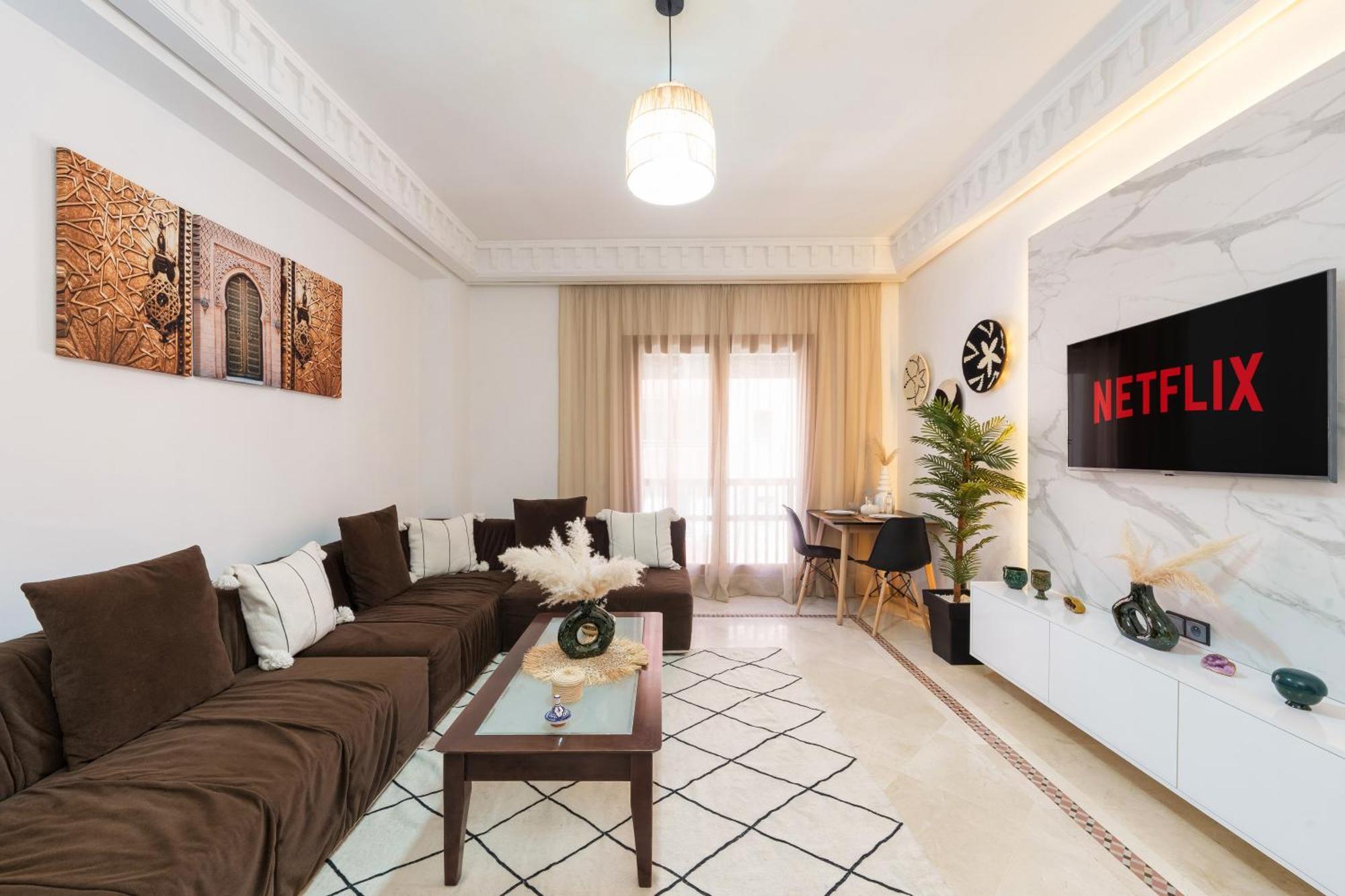 Appartement Chic Gueliz Plaza Avec Vue Marrakesh Esterno foto