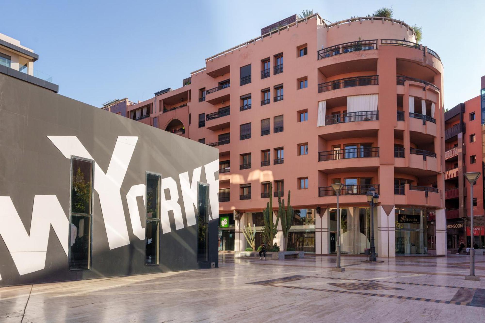 Appartement Chic Gueliz Plaza Avec Vue Marrakesh Esterno foto