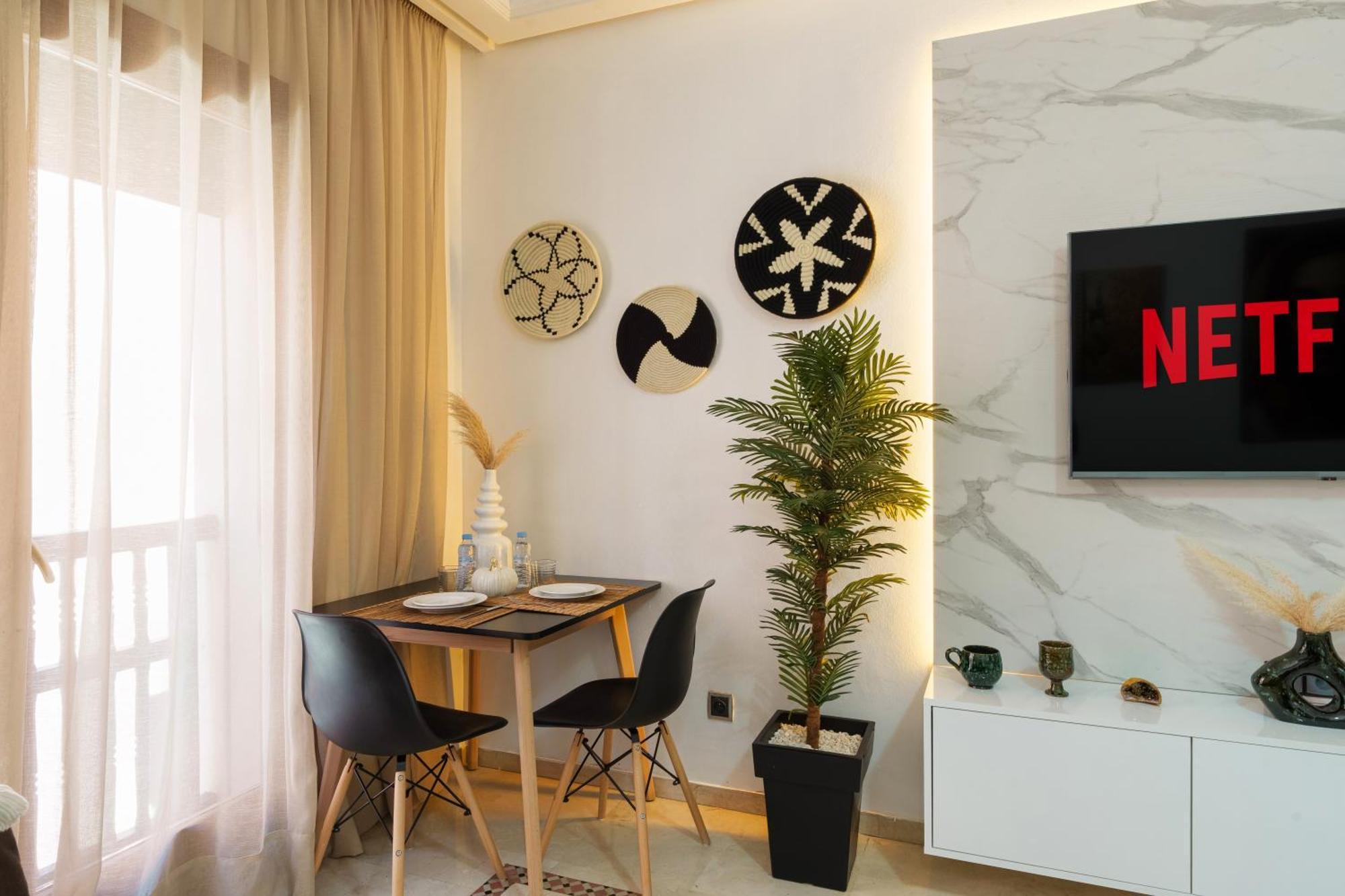 Appartement Chic Gueliz Plaza Avec Vue Marrakesh Esterno foto