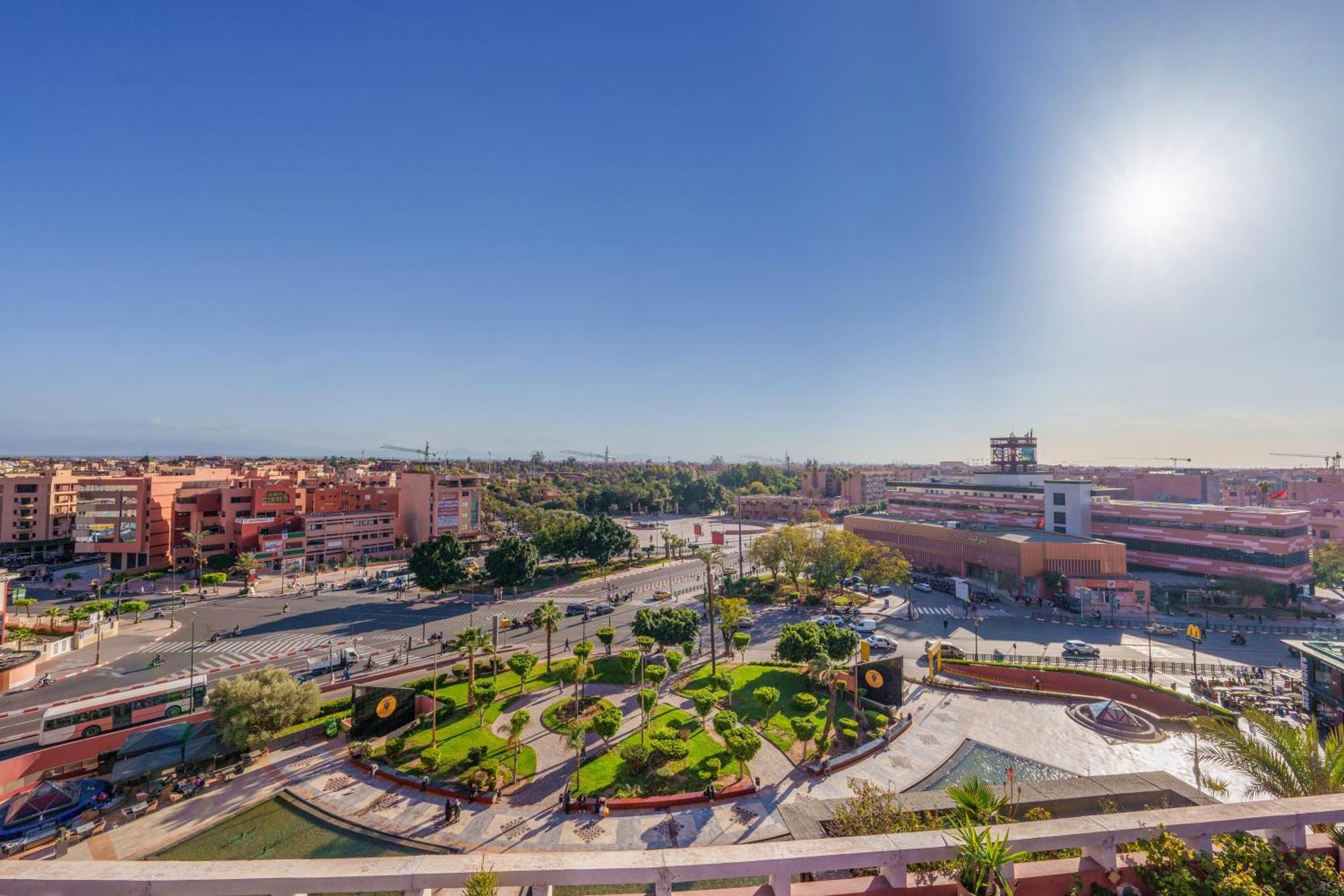 Appartement Chic Gueliz Plaza Avec Vue Marrakesh Esterno foto