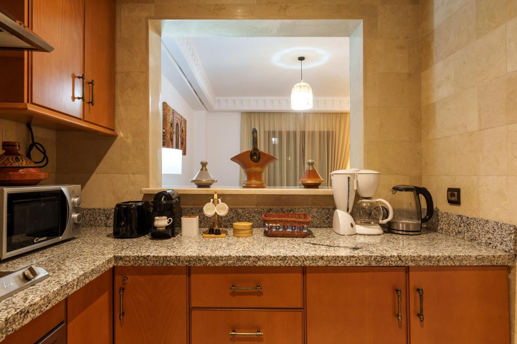 Appartement Chic Gueliz Plaza Avec Vue Marrakesh Esterno foto